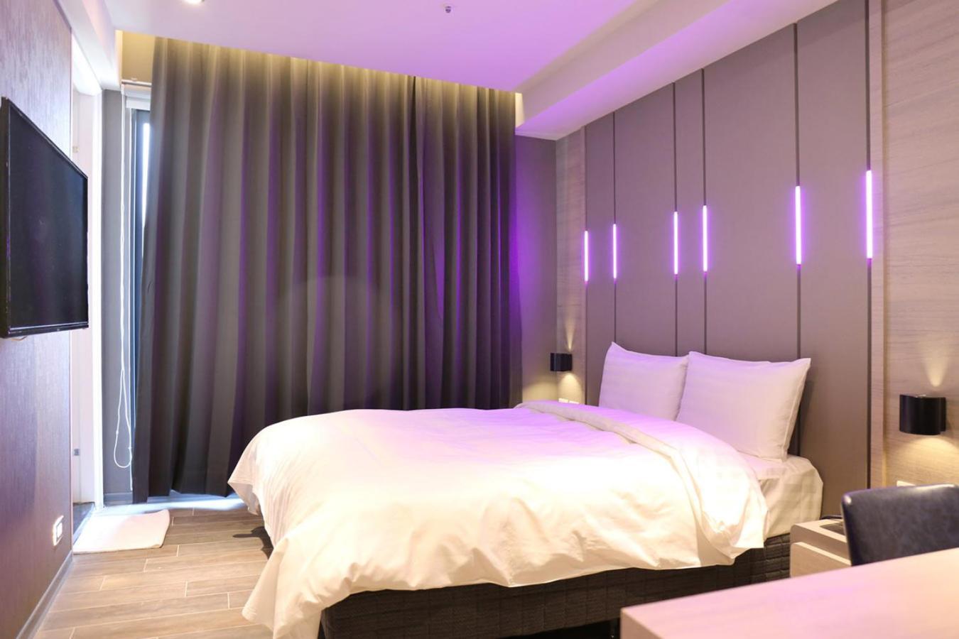 Kiwi Share Hotel Чжунлі Екстер'єр фото