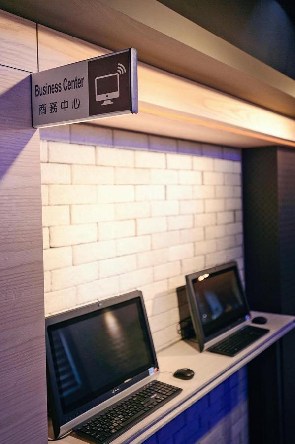 Kiwi Share Hotel Чжунлі Екстер'єр фото