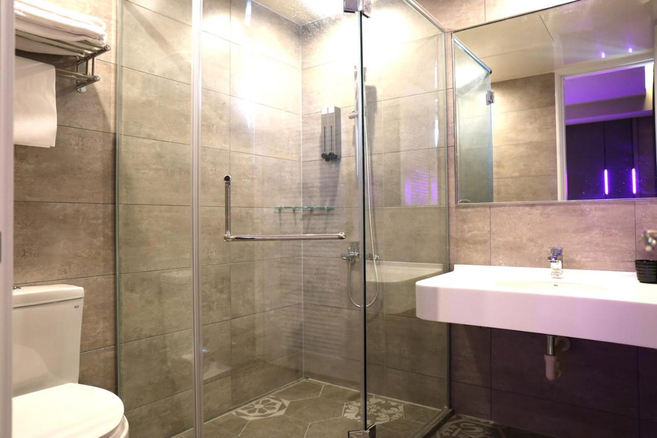 Kiwi Share Hotel Чжунлі Екстер'єр фото