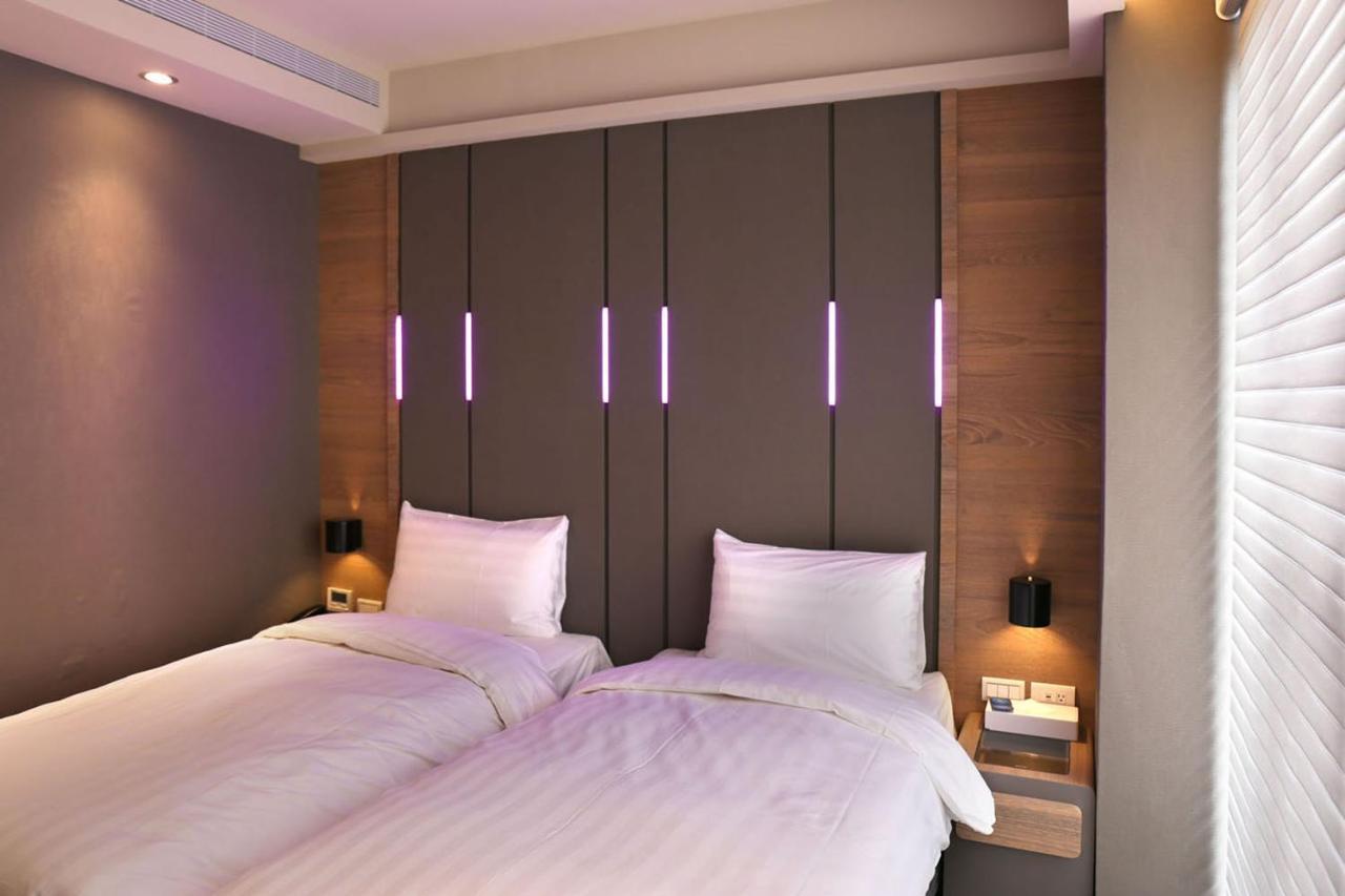 Kiwi Share Hotel Чжунлі Екстер'єр фото